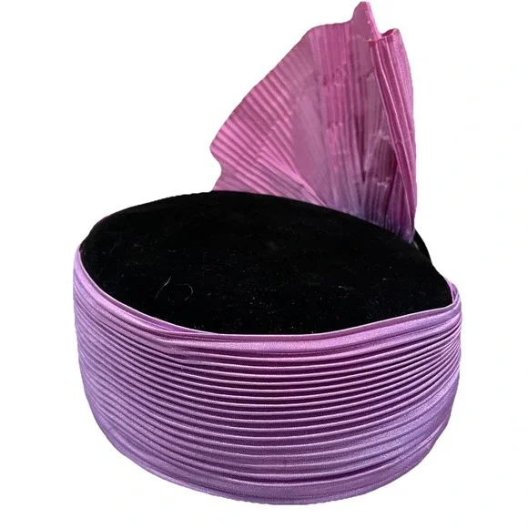 Eric Javits Vtg Pillbox Hat Fascinator Purple Pleats Velvet 80s Easter Statement - Picture 7 of 9